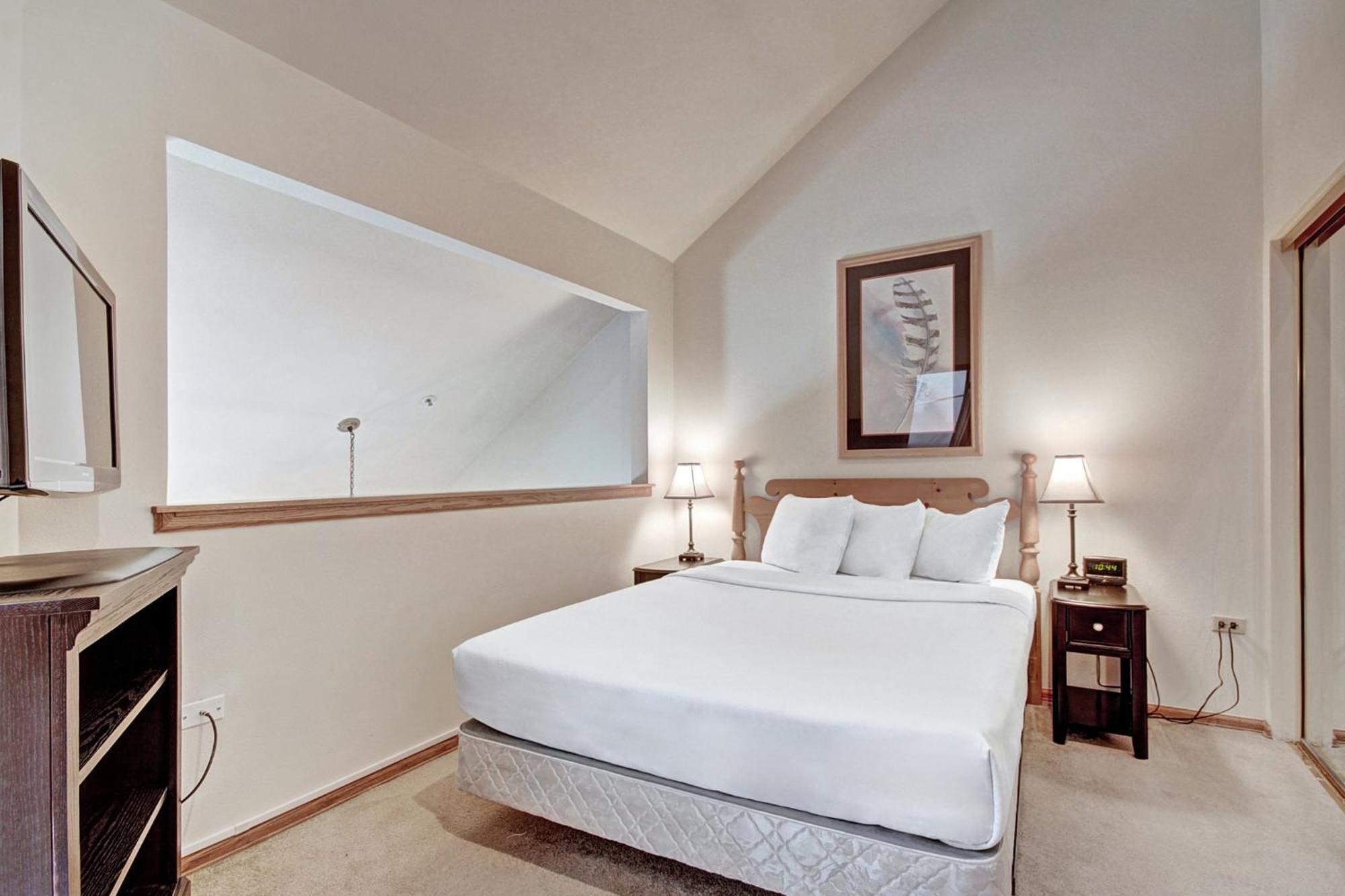 Lodge River Mountain By Hospitality