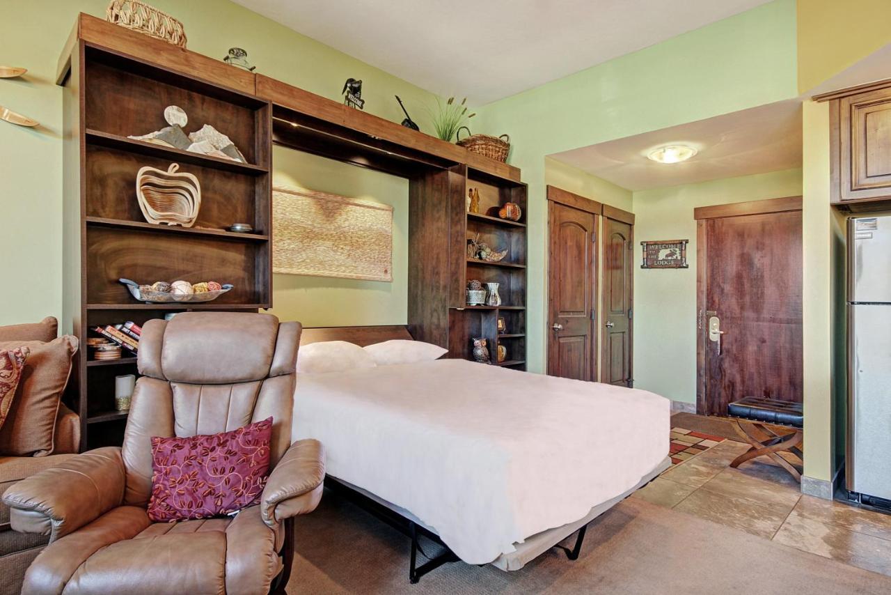 Lodge River Mountain By Hospitality